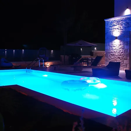 Pietra Di Mare Villa Yénion