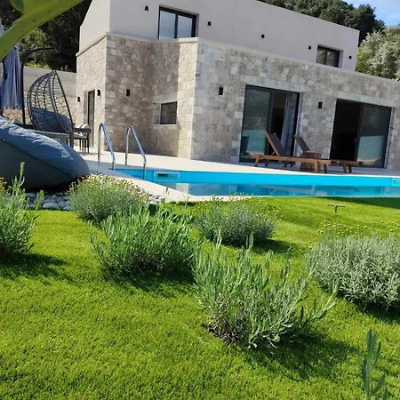 Pietra Di Mare Villa Yénion