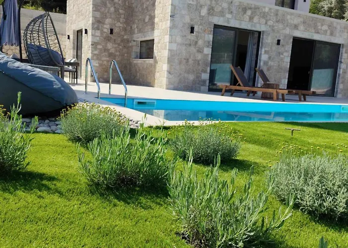 Pietra Di Mare Villa Yénion